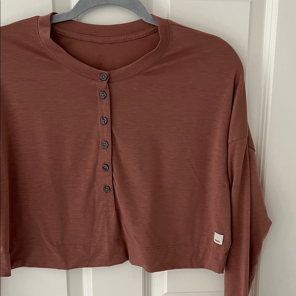 Vuori Cropped Henley Long-Sleeve Top - Rust Brown